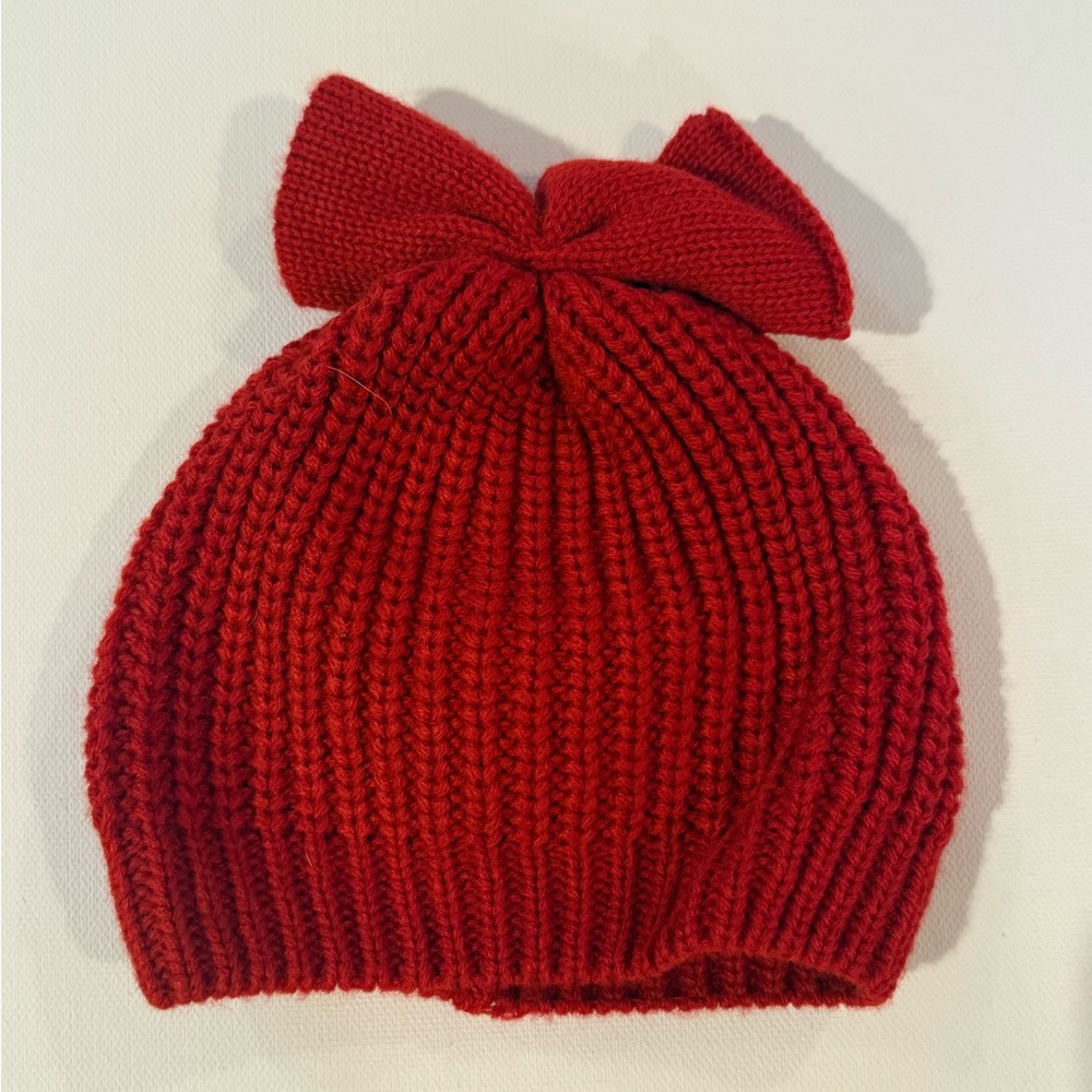 🟡Holiday Hat with bow 🎀